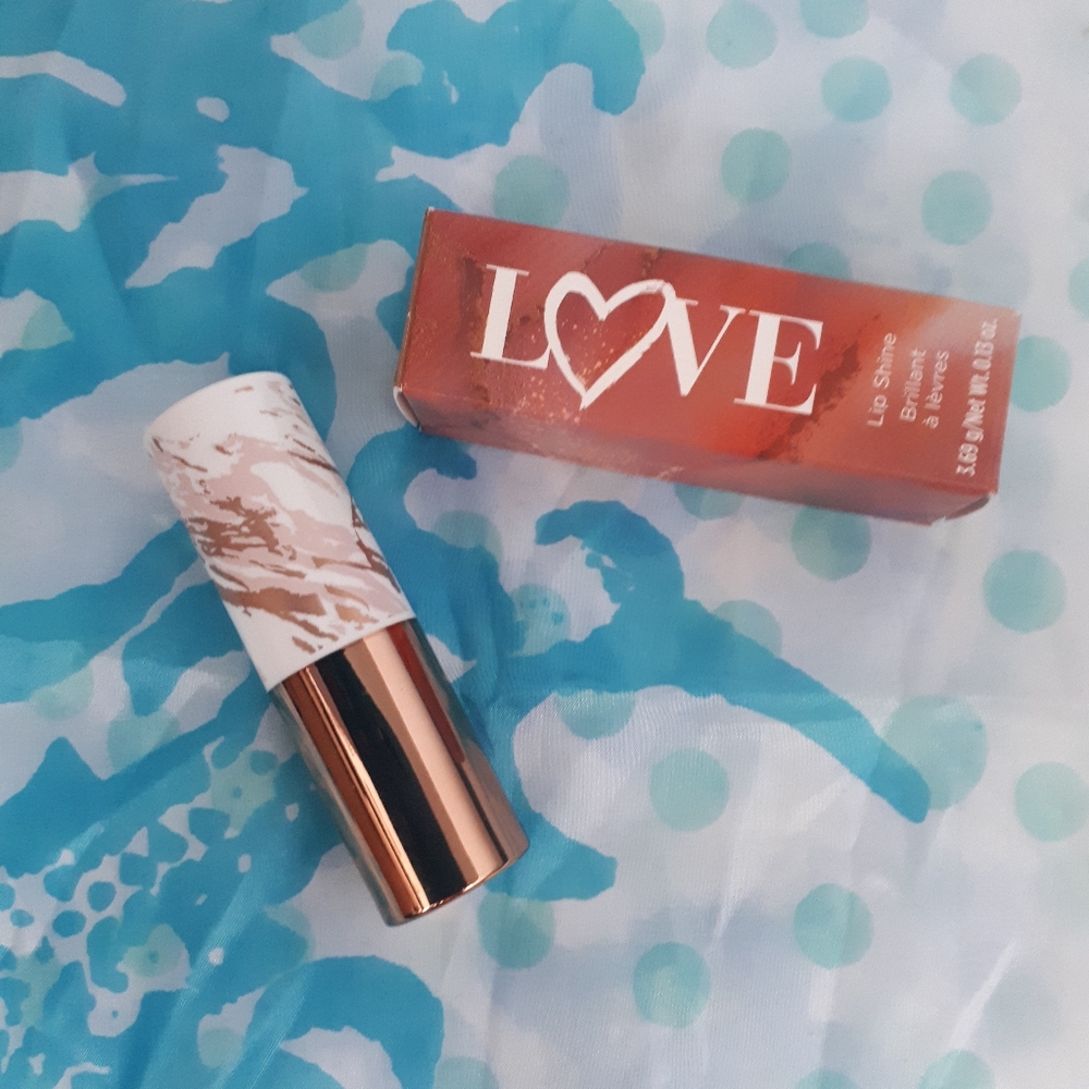 Love lip shine